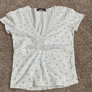 brandy melville short sleeve shirt